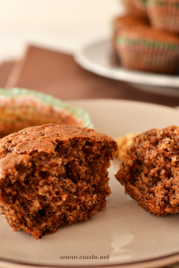 muffinki z orzechami i czekoladą