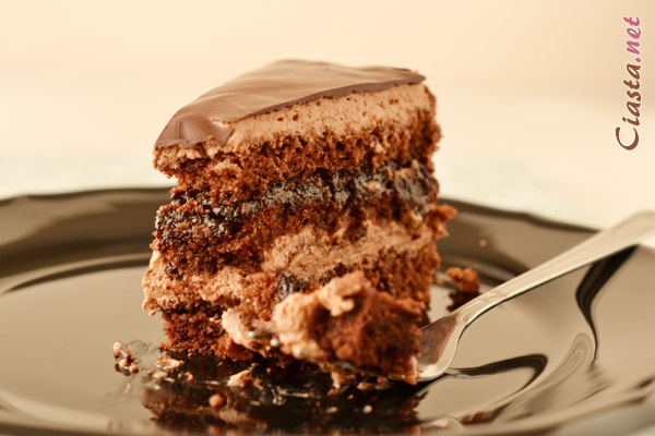 tort czekoladowy z powidłami