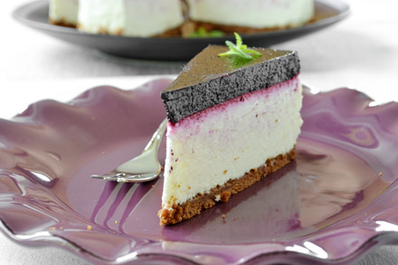 sernik na zimno z jagodami